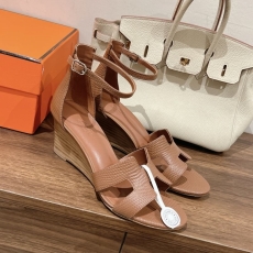 Hermes Sandals